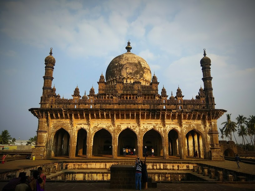 Ibrahim Rauza, Bijapur